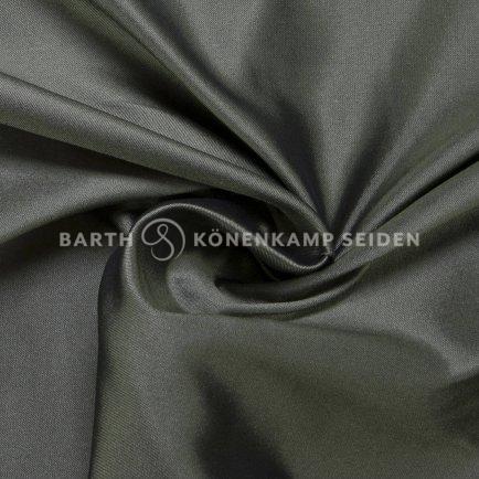 3162-44-seiden-duchesse-schwarzfondig-grün-1