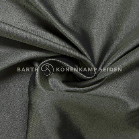 3162-44-seiden-duchesse-schwarzfondig-grün-1
