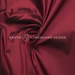 3030-911 Heavy Doupion plain red 150g 122cm